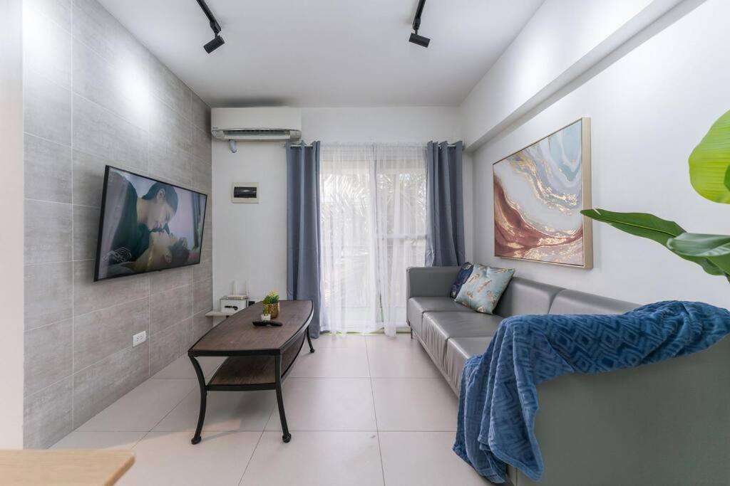 מקטאן Airport Express Hostel E-527, 2 Minutes To Airport,Fast Wifi, Free Netflix מראה חיצוני תמונה