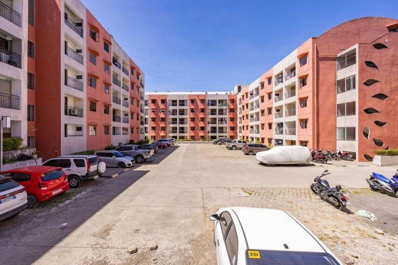מקטאן Airport Express Hostel E-527, 2 Minutes To Airport,Fast Wifi, Free Netflix מראה חיצוני תמונה